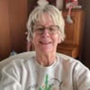 Meet your Posher, Lorie